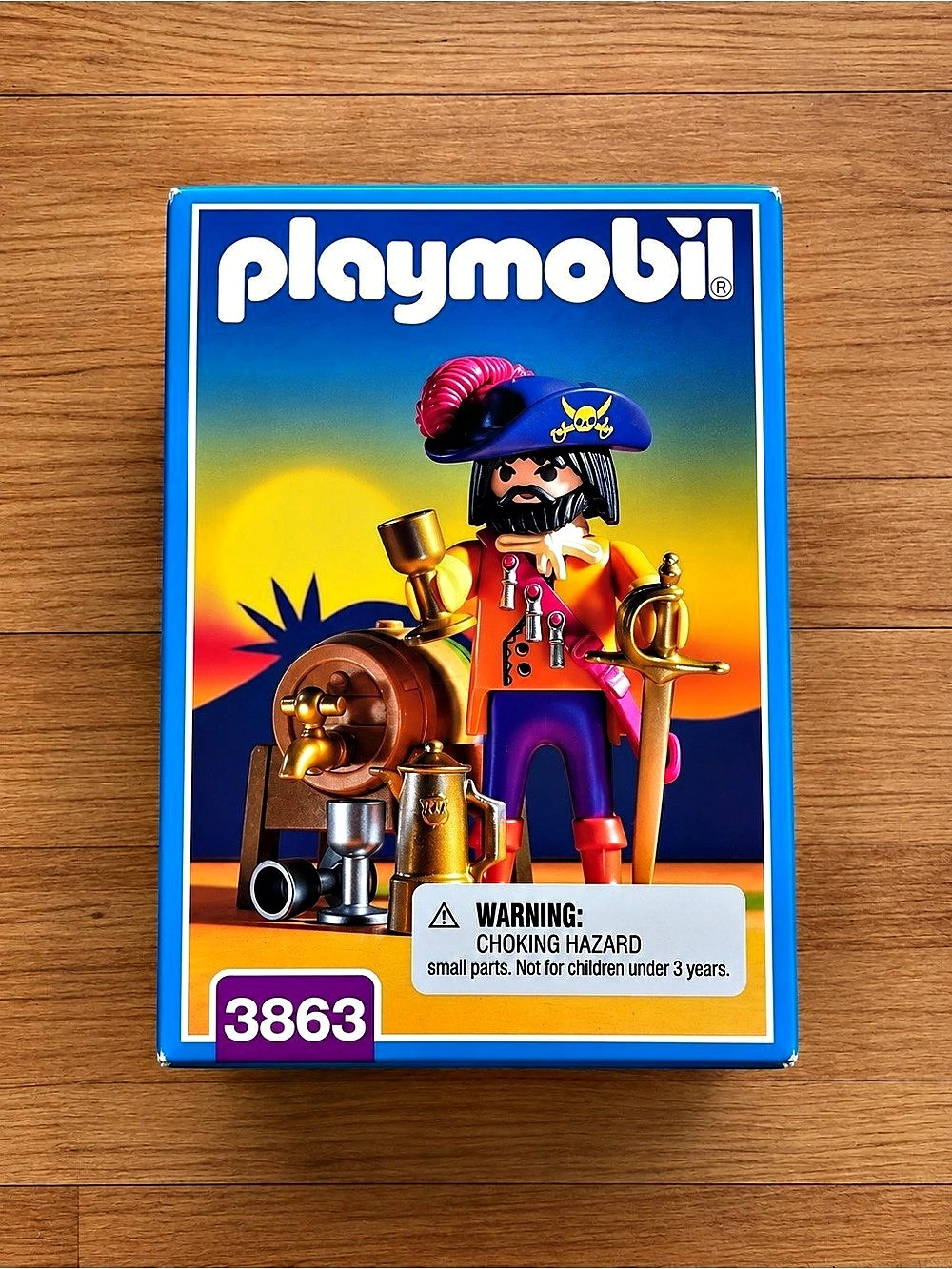 Vintage 1996 Playmobil 3863 Pirate with Treasure Chest NEVER USED